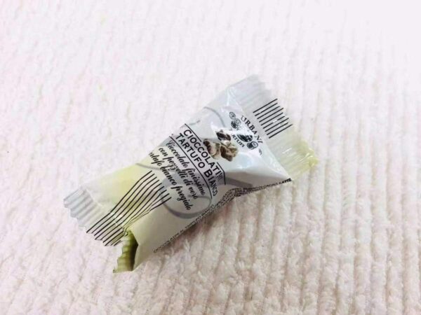 白/黒トリュフチョコレート 100gイタリア産 ウルバーニ社 12月初旬入荷予定 - 画像 (2)