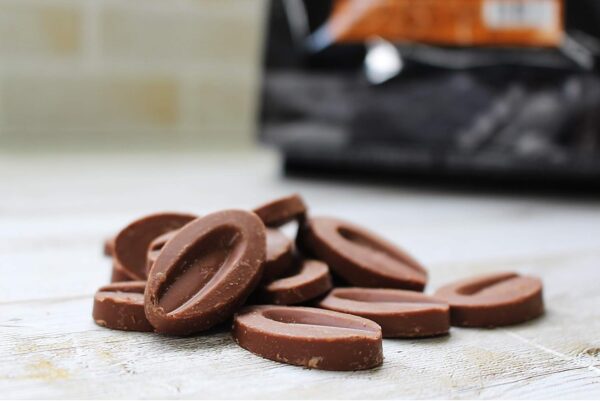 [カカオ分36%] VALRHONA ヴァローナ フェーブ キャラメリア 1kg - 画像 (2)