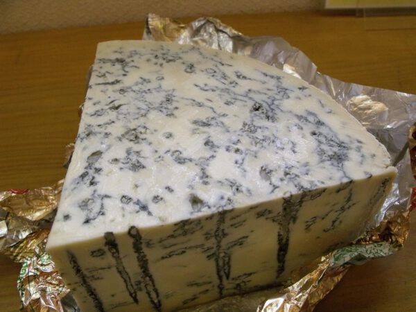 イタリア産ゴルゴンゾーラピカンテ 500g