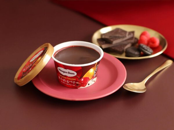 ハーゲンダッツSPOON CRUSH あふれるベリー クッキー＆クリーム82ml (6個) - 画像 (5)