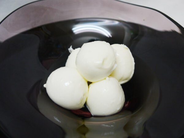 モッツァレラ ディ ブーファラ (水牛) ボッコンチーノ フレッシュ イタリア カンパーニャ州 産 チーズ 250g - 画像 (4)