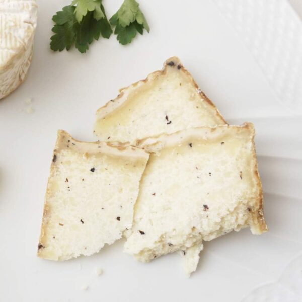 クルティン 約250g イタリア産 トリュフ入りチーズ