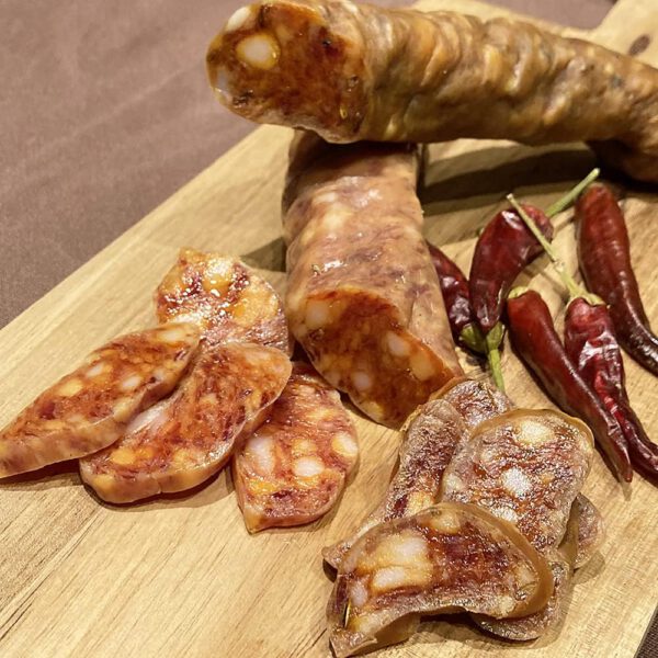 サラミ サルシッチャ ドルチェ ピッカンテ 食べ比べ 2本セット 各100g 北海道産 アンティカ サルメリア ピリ辛 おつまみ 前菜 酒の肴 - 画像 (4)