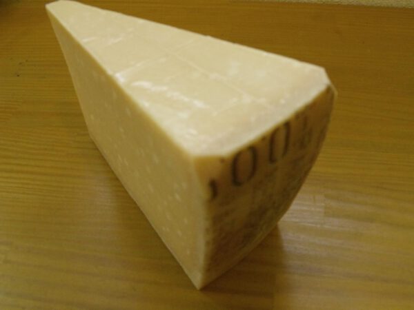 パルミジャーノ・レッジャーノ約1kg~1.15kg