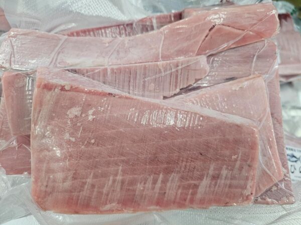 三崎港直送 天然メバチマグロ 切り落とし 赤身 中とろ混在 訳あり 端材詰合せ (10kg)冷凍 マグロ - 画像 (4)