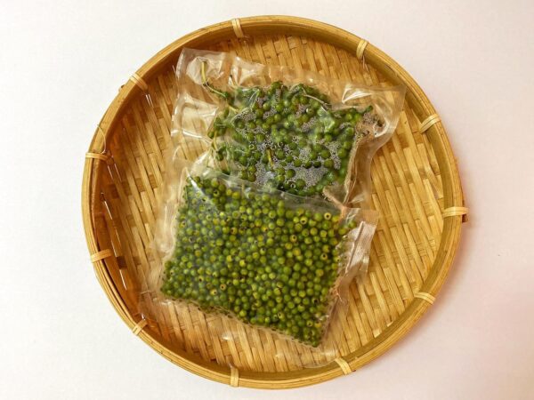クラタペッパー カンボジア産 フレッシュ生ペッパー フレッシュグリーンペッパー(生緑胡椒) 50g 粒のみ