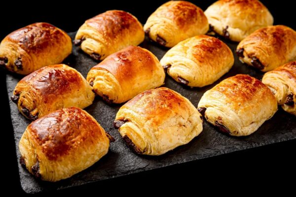 フランス産 ベイクアップ ミニ パン オ ショコラ(発酵不要タイプ) 高級 約30g×180個 冷凍生地 冷凍パン チョコパン