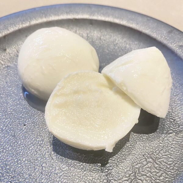 ラッタイポンティコルヴォ ボッコンチーニ ブッファラ 250g イタリア カターニャ産 モッツァレラ 水牛 フィオールディラッテ - 画像 (3)